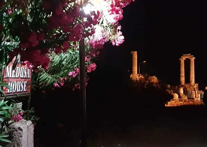 Medusa House Butik Гостевой дом